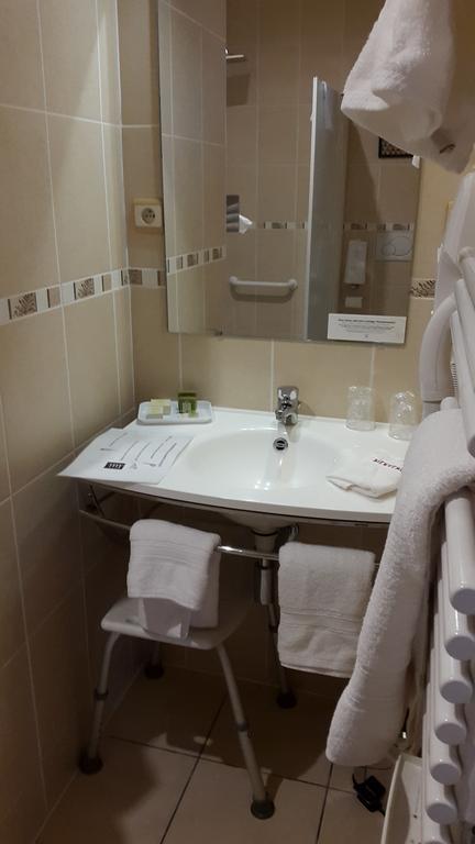 Ermitage Bouquet Hotell Rouen Exteriör bild