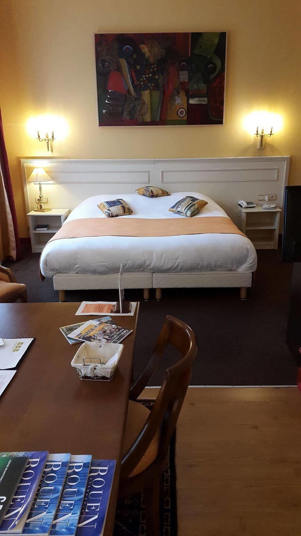 Ermitage Bouquet Hotell Rouen Exteriör bild