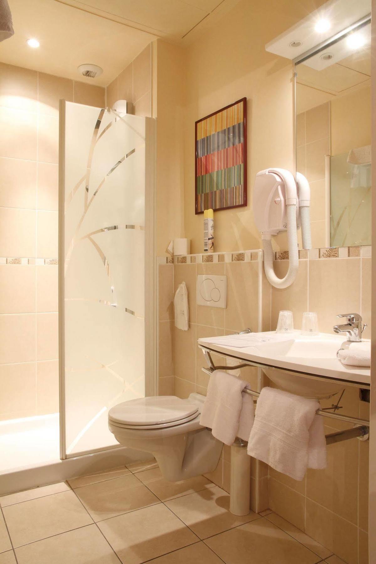Ermitage Bouquet Hotell Rouen Exteriör bild
