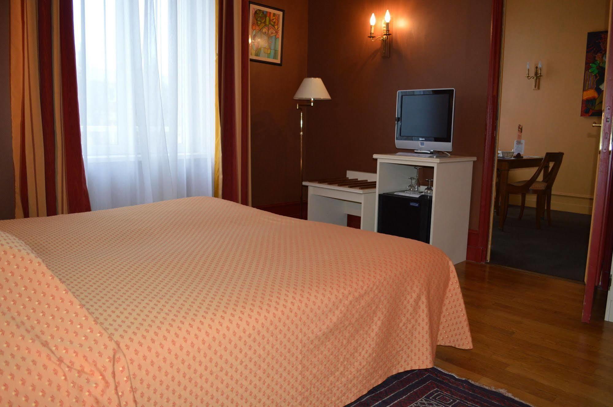Ermitage Bouquet Hotell Rouen Exteriör bild