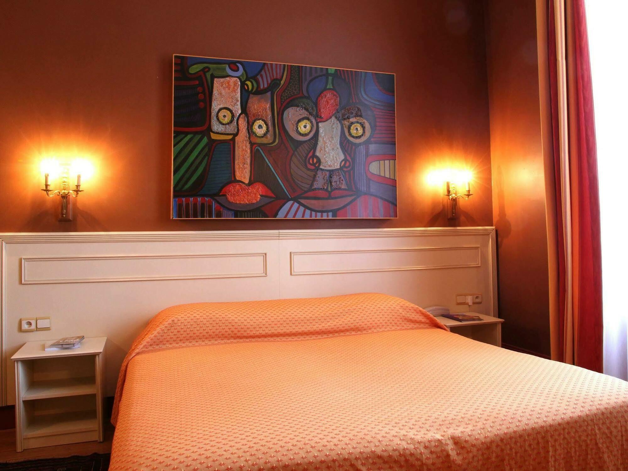 Ermitage Bouquet Hotell Rouen Exteriör bild