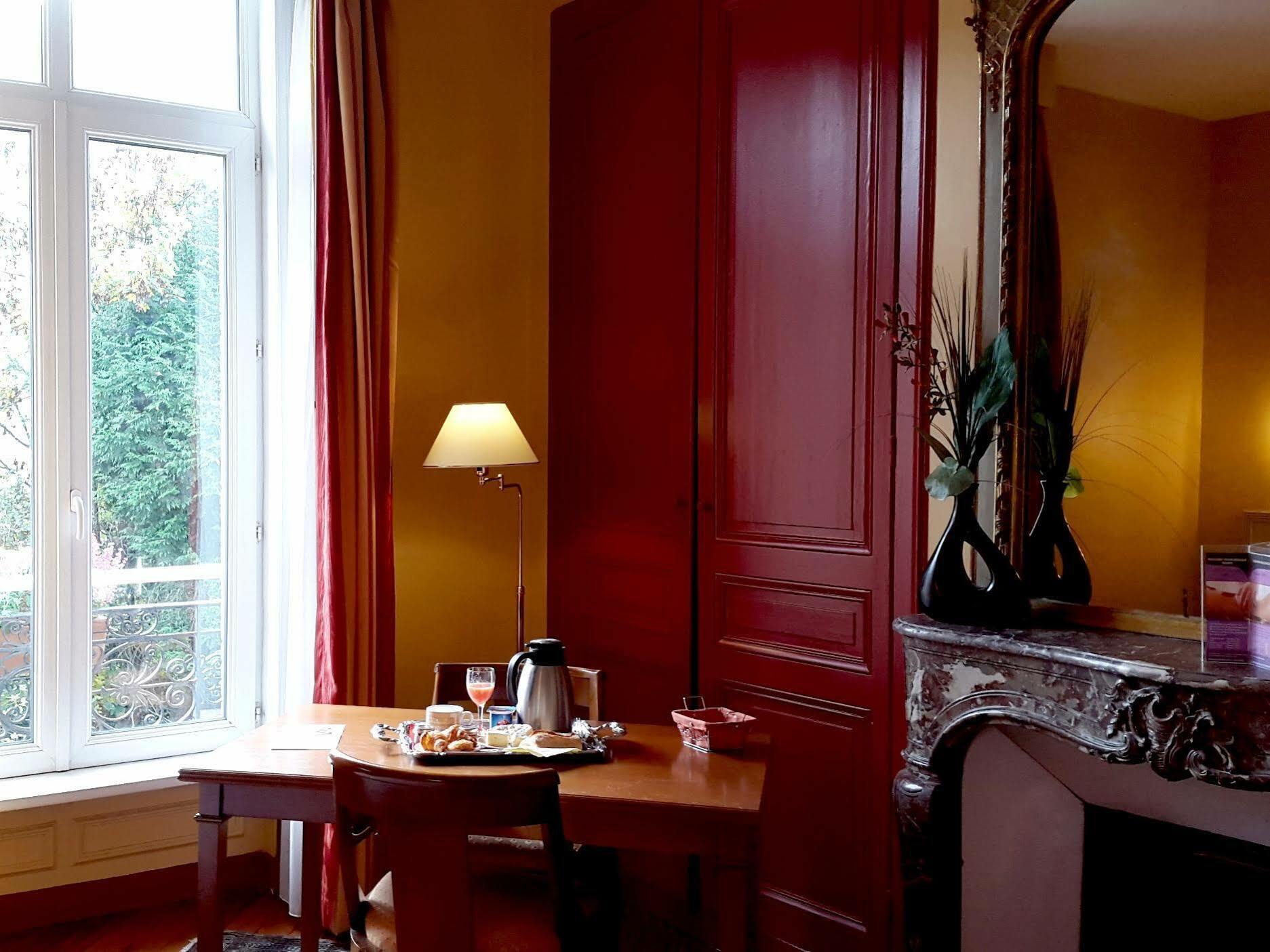 Ermitage Bouquet Hotell Rouen Exteriör bild