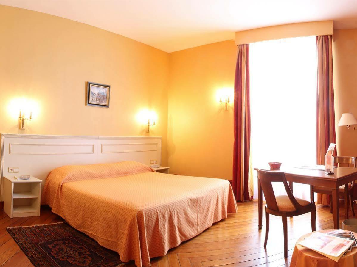 Ermitage Bouquet Hotell Rouen Exteriör bild